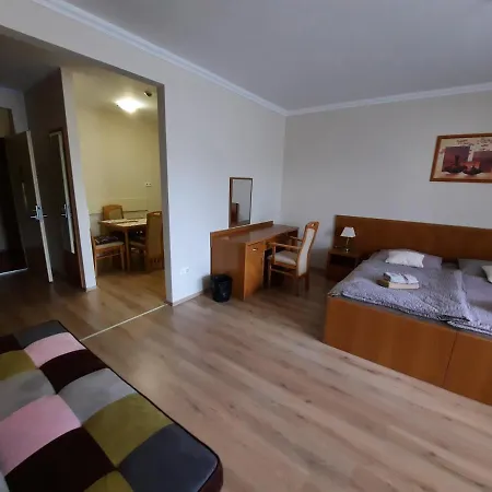 Zöld Béka Panoráma Wellness I. * Hajdúszoboszló